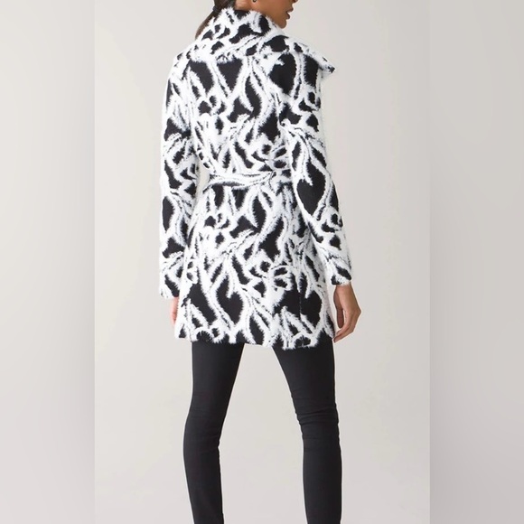 White House Black Market NWT SZ XS. Long Sleeve Belted Iris Sweater Coat - Picture 2 of 15